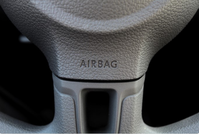 що означає горить лампочка подушки безпеки