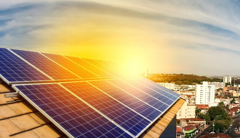 Топ-10 компаній сонячних електростанцій для підприємства: ціни, послуги, відгуки